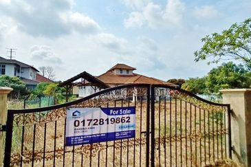 Tanah Lot Banglo Kg Dato Abu Bakar Baginda