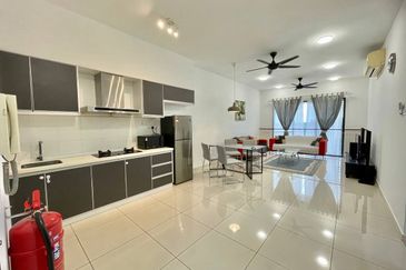 Renai Jelutong Residences