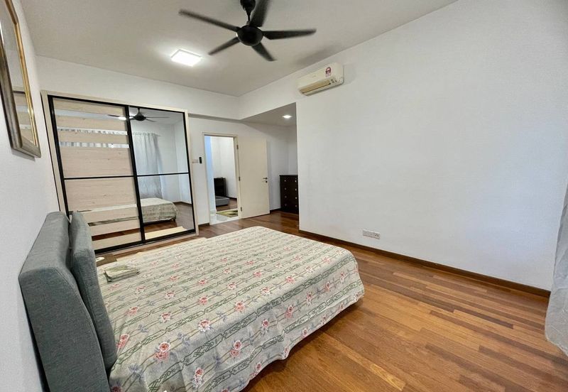 Renai Jelutong Residences