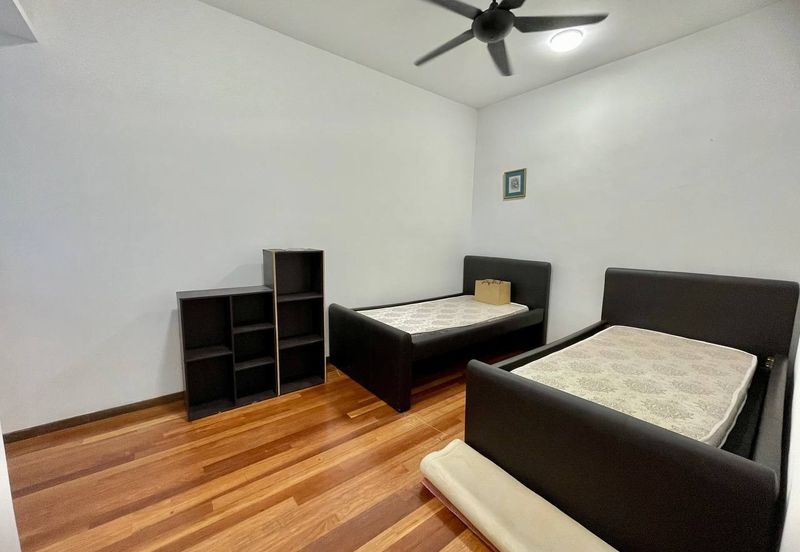 Renai Jelutong Residences