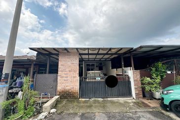 Freehold Single Kasturi Bukit Beruntung