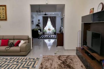 BANDAR ENSTEK (JENTAYU)