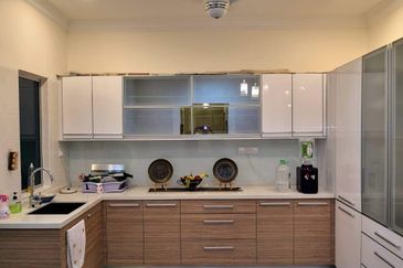 BANDAR ENSTEK (JENTAYU)