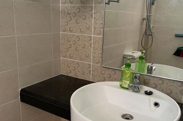 BANDAR ENSTEK (JENTAYU)