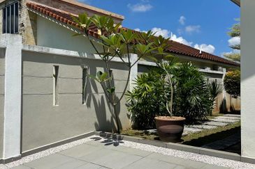 BANDAR ENSTEK (JENTAYU)