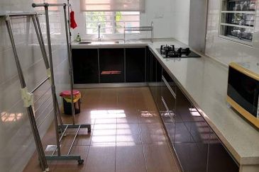 BANDAR ENSTEK (JENTAYU)