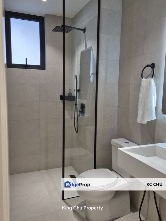 Seremban Town New Superlink With Large land Saiz For Sale, Negeri Sembilan, Seremban