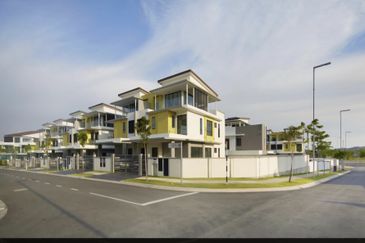 SAUJANA DUTA @ S2 HEIGHTS