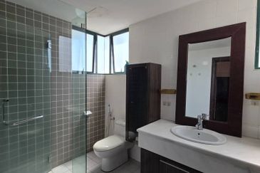 Desa ParkCity (Nadia Parkfront Condominium)