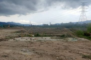 Mantin 4 Bedrooms Single storey terrace for Sale 