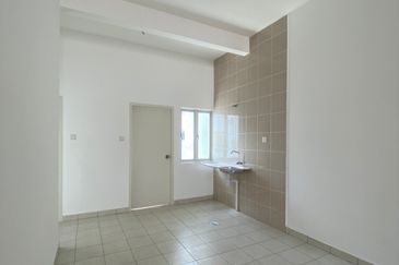 Mantin 4 Bedrooms Single storey terrace for Sale 