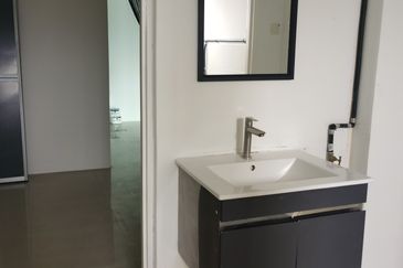 Jalan Dato Bandar Tunggal