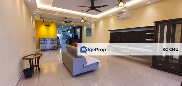 Below market value! 
Double storey superlink @ Suriaman 3, Bandar Sri Sendayan, Negeri Sembilan, Seremban