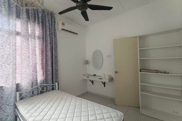 Persiaran Puncak Alam 2 