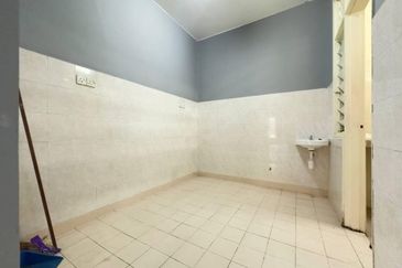 Pangsapuri Seroja Bukit Jelutong