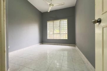 Pangsapuri Seroja Bukit Jelutong