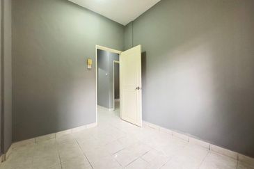 Pangsapuri Seroja Bukit Jelutong