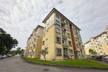 Pangsapuri Seroja Bukit Jelutong