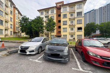 Pangsapuri Seroja Bukit Jelutong