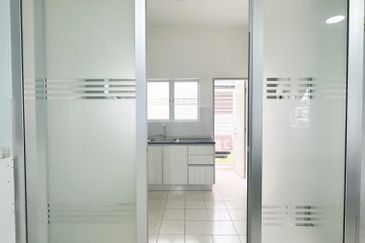 Eristana @ Seri Pristana