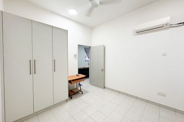 Eristana @ Seri Pristana