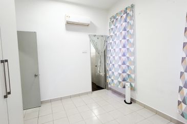 Eristana @ Seri Pristana