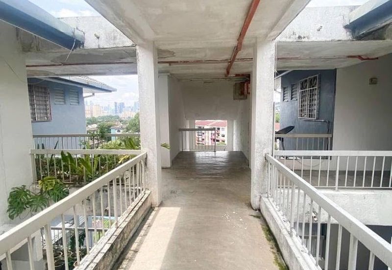 Apartment Ros, Taman Bukit Indah