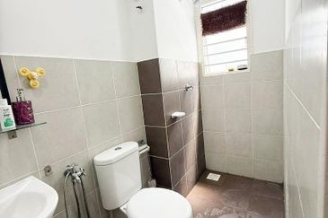 Eristana @ Seri Pristana