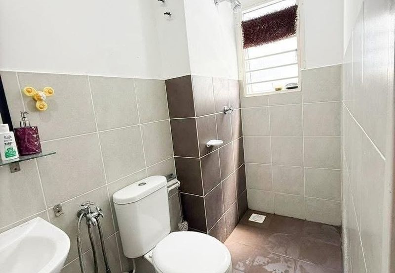 Eristana @ Seri Pristana