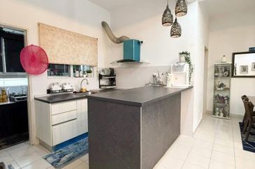 Eristana @ Seri Pristana