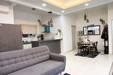 Eristana @ Seri Pristana