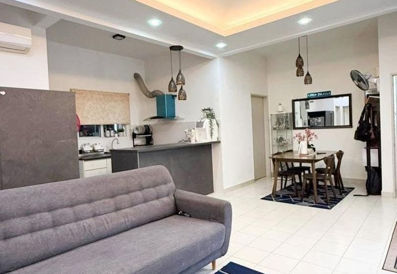 Eristana @ Seri Pristana