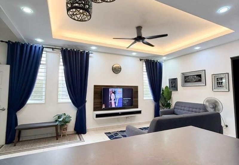 Eristana @ Seri Pristana