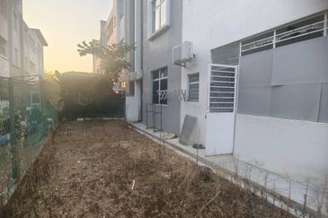 Eristana @ Seri Pristana