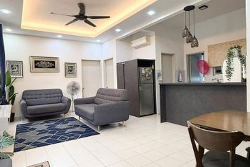 Eristana @ Seri Pristana