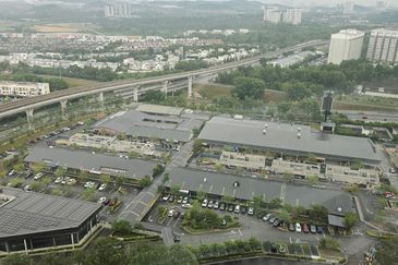 La Thea Residences @ 16 Sierra