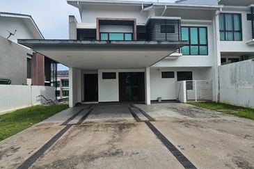 Aleya Twin Villa Semi D U8 Bukit Jelutong For Sale