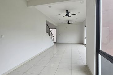 Aleya Twin Villa Semi D U8 Bukit Jelutong For Sale