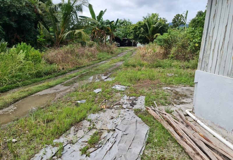 Bungalow Lot Kampung Dato Sri Kamaruddin Manjung Perak