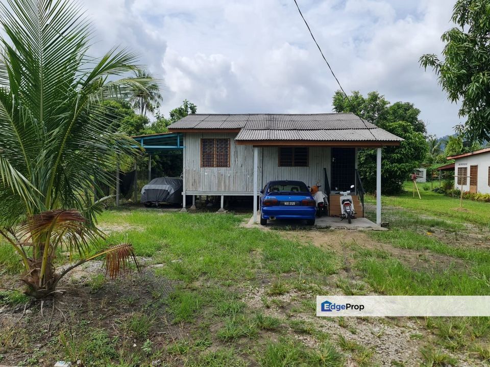 Bungalow Lot Kampung Dato Sri Kamaruddin Manjung Perak, Perak, Manjung