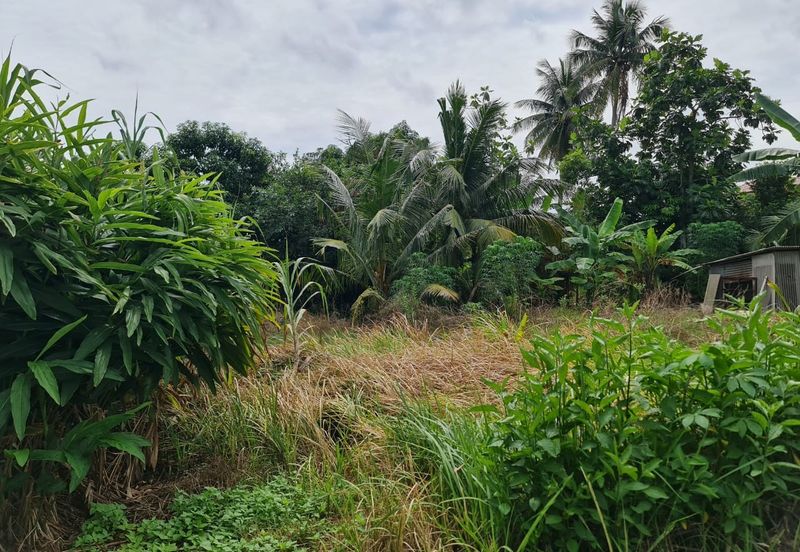 Bungalow Lot Kampung Dato Sri Kamaruddin Manjung Perak