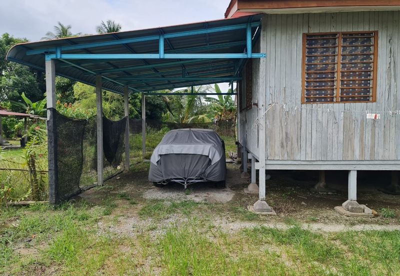 Bungalow Lot Kampung Dato Sri Kamaruddin Manjung Perak