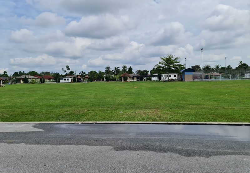Bungalow Lot Kampung Dato Sri Kamaruddin Manjung Perak