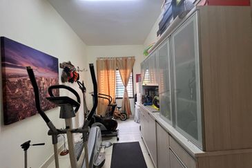 Below market value big seri Austin double story