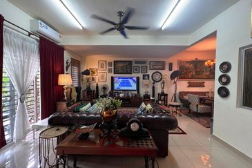 Below market value big seri Austin double story