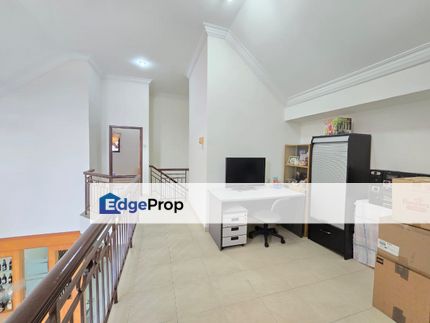Good condition 1.5 storey pelangi indah for sale , Johor, Ulu Tiram