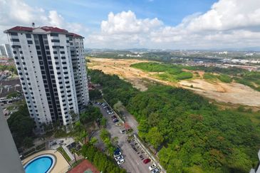 Mewah View Luxurious Apartments