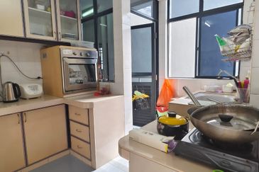 Mewah View Luxurious Apartments