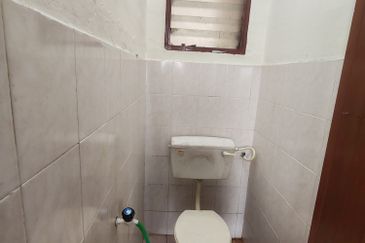 Desa Cemerlang medium cost flat for rent 