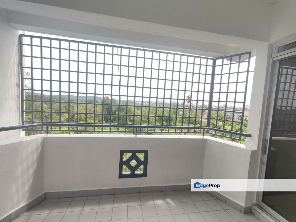 Cash back 40k big size apartment pasir gudang for sale , Johor, Pasir Gudang